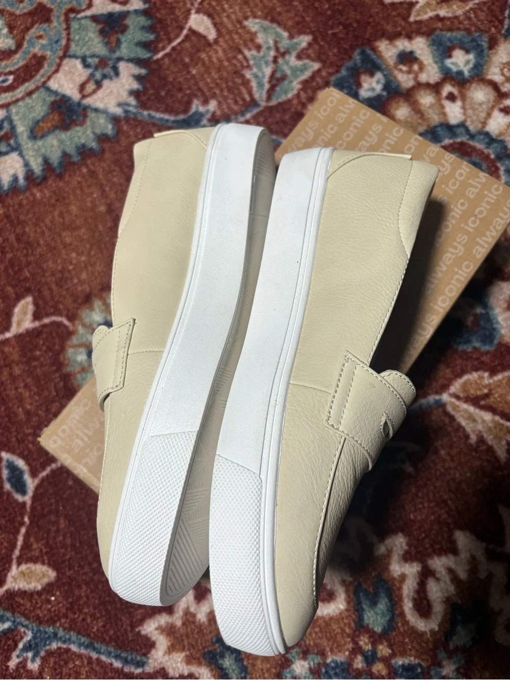 Dr. Scholl's Nova Women's Moc Loafer Porcelain size 9.5Medium